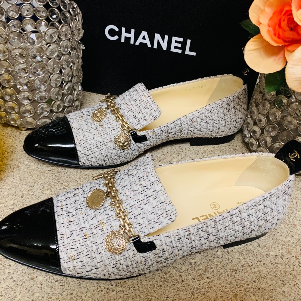 💯 Chanel Tweed Maccasins